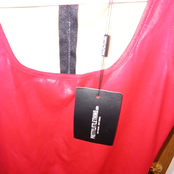 PRETTY LITTLE THING RED STRAP JUMPSUIT, PLEATHER, NWT, USA SIZE 4, VALENTINES - Picture 5 of 6